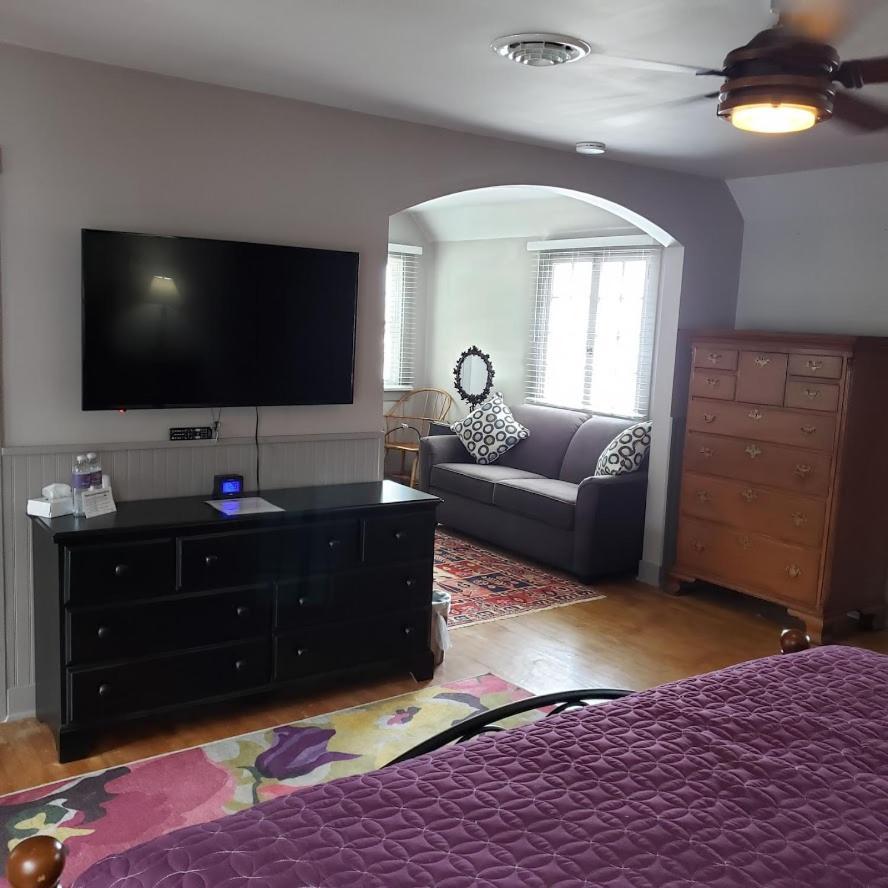 Plum Point Lodge Himrod Bagian luar foto
